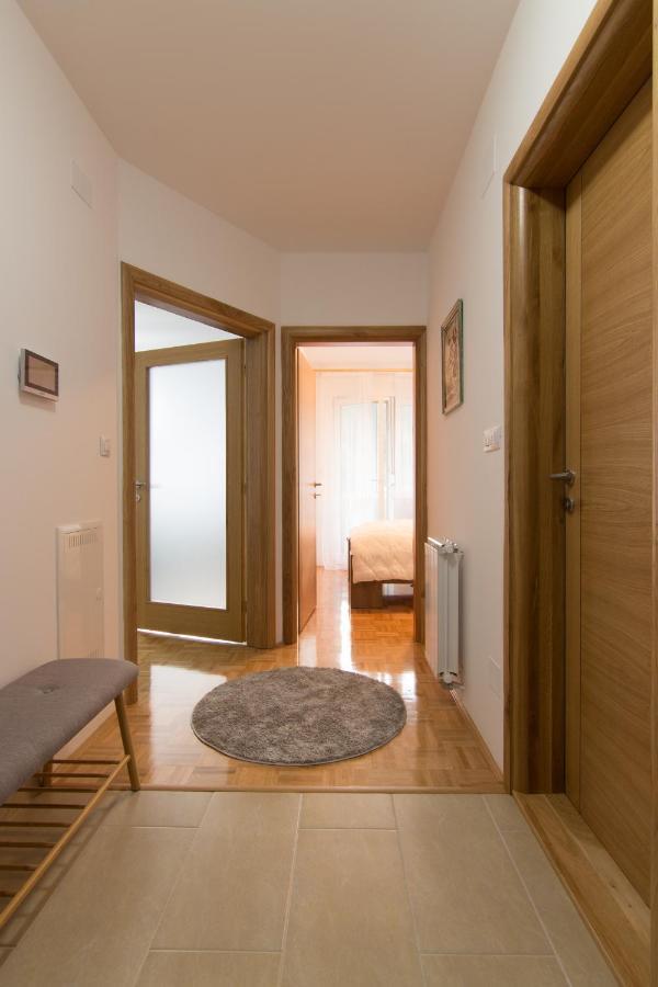 Apartman Carica Visoko Luaran gambar