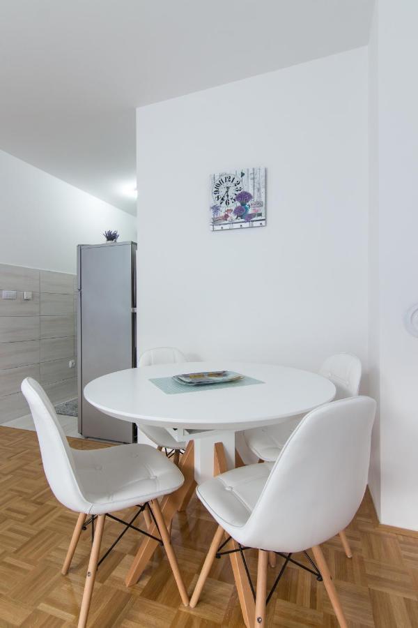 Apartman Carica Visoko Luaran gambar